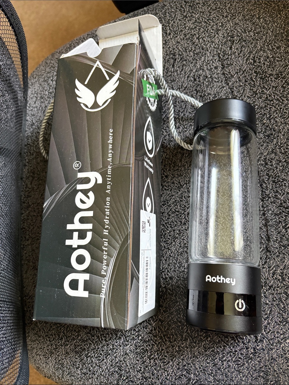 Aothey Portable Hydrogen Water Bottle in Black